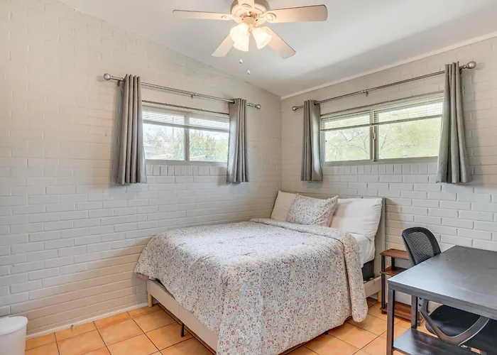 2 Mi To Dtwn & Of Arizona! Holiday home